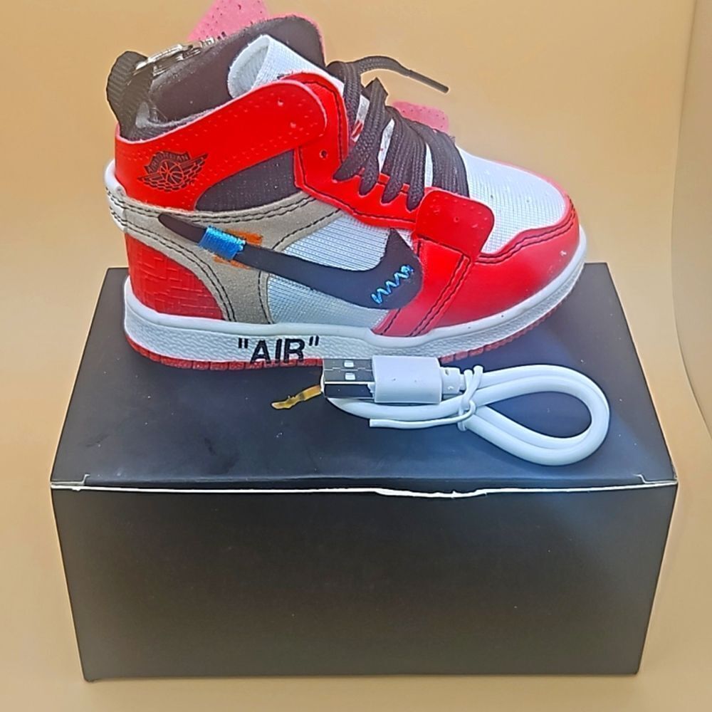 Off White Jordan, , 🔋 Bank Phone📱 Charger 🔌 Keychains